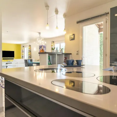 Bois D'astros By Interhome Rocbaron