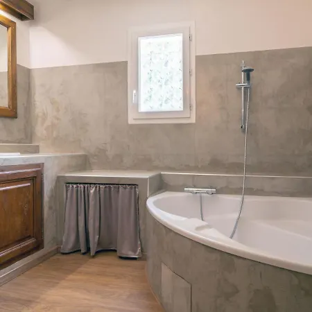 Bois D'astros By Interhome Rocbaron